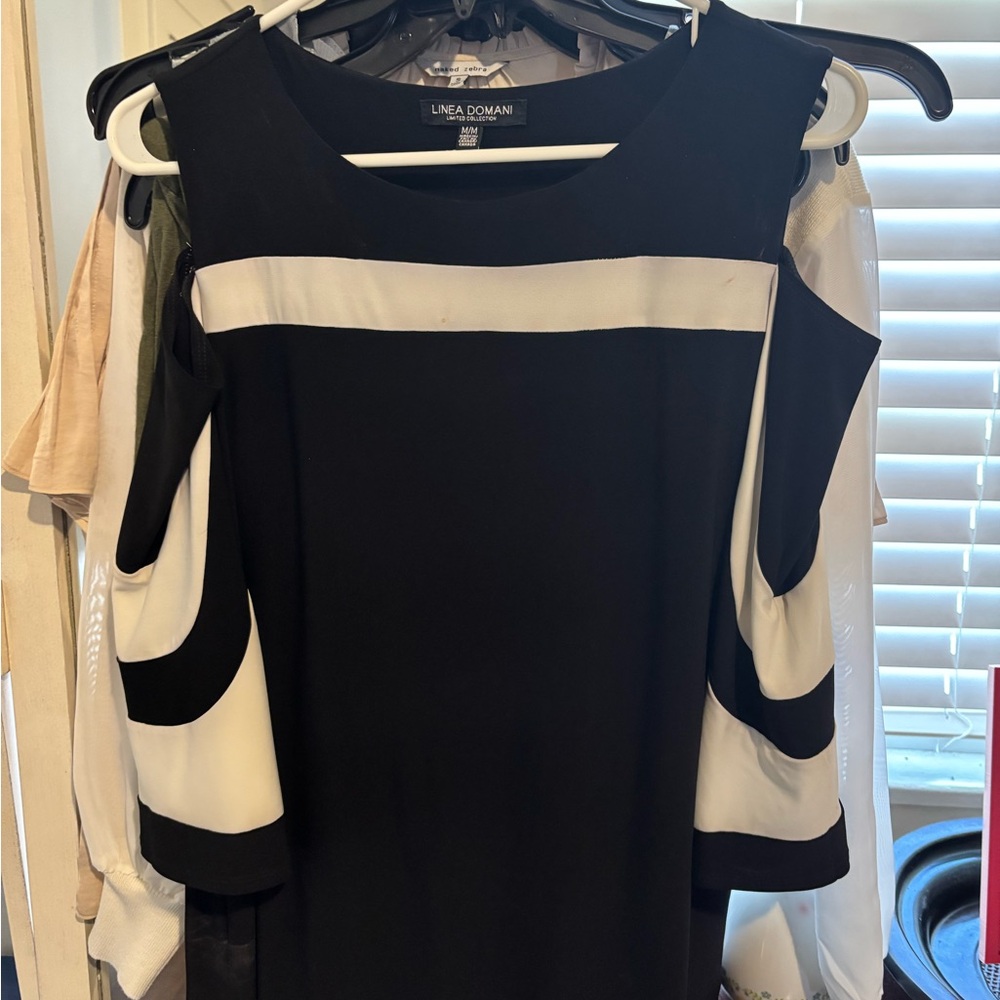 Linea Domani Black and White Cold Shoulder Top
